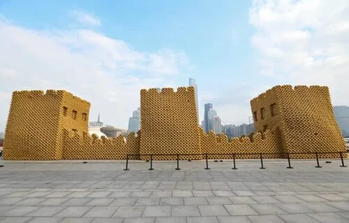 A maior escultura de balão de um marco histórico
