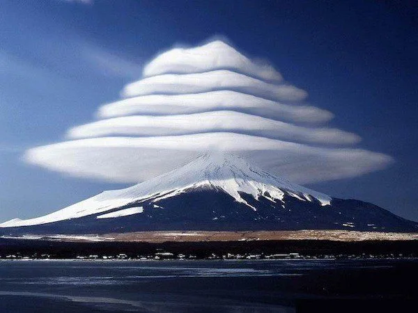Nuvens Lenticulares: O fenômeno atmosférico que intriga e encanta