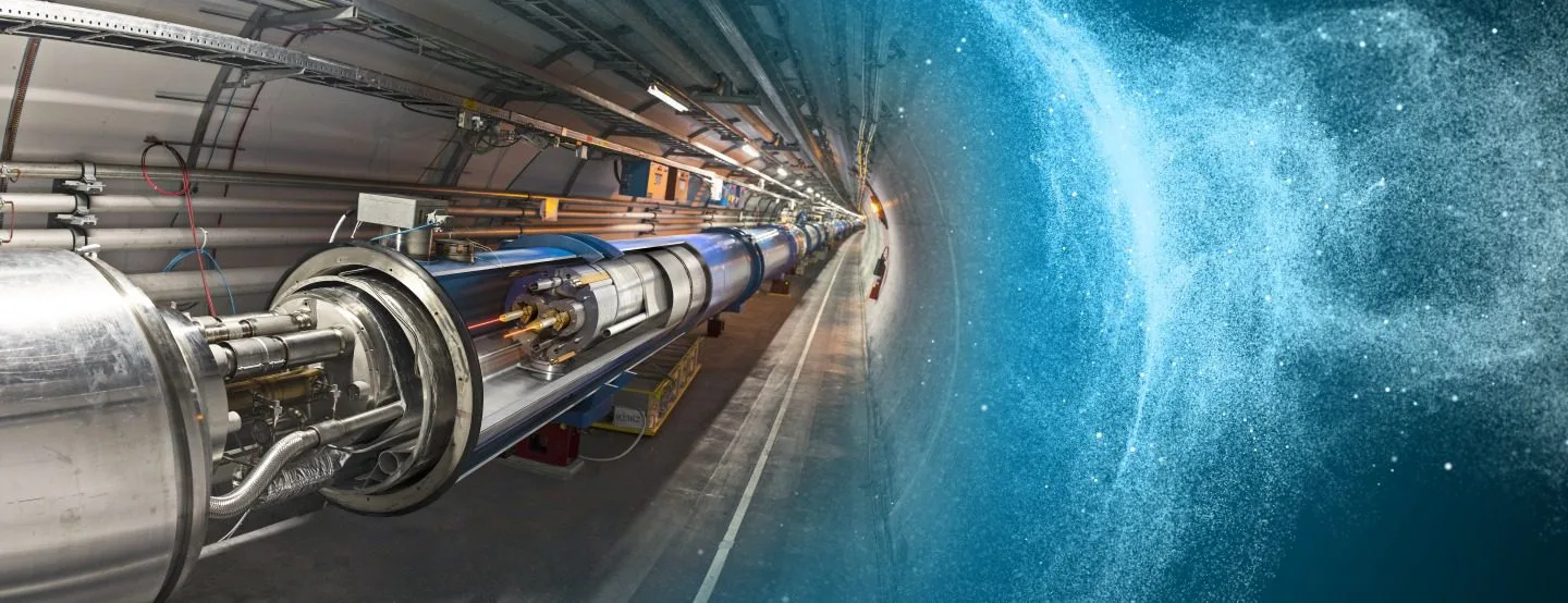 Interior do túnel do Grande Colisor de Hádrons (LHC), com feixes de partículas em alta velocidade.