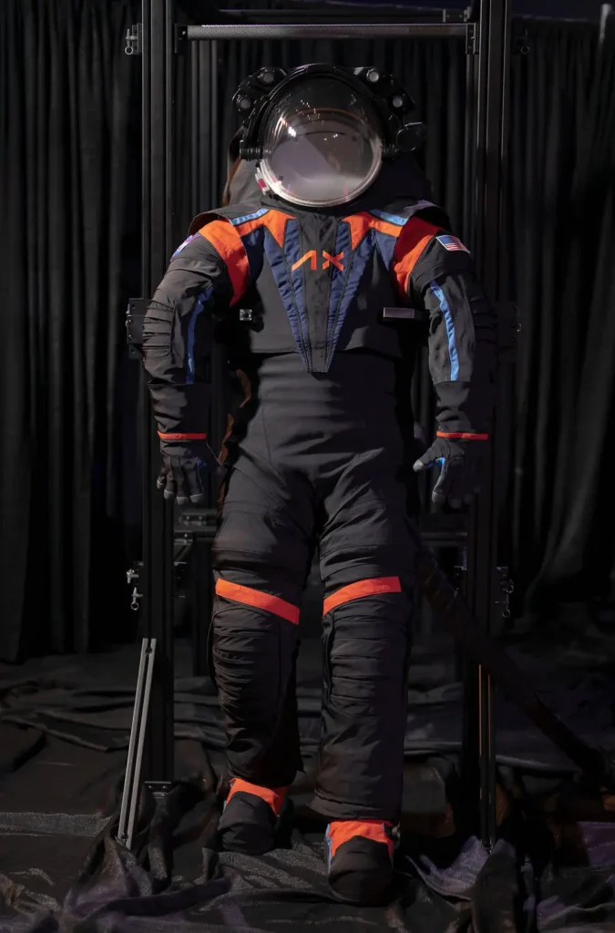 O protótipo do traje espacial Artemis III, o AxEMU O protótipo do traje espacial Artemis III, o AxEMU