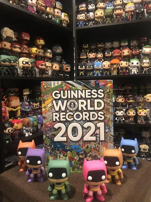 Paul-Scardino-Record-holding-Funko-Pop-collection-62c4ec50906dfd8924a290154cfd49da Coleção de funkos
