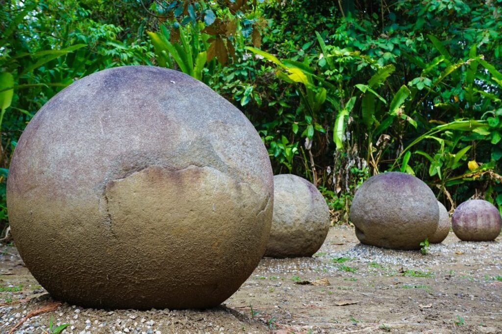 esferas de pedra perfeitas na Costa Rica esfera de pedra perfeitas na Costa Rica